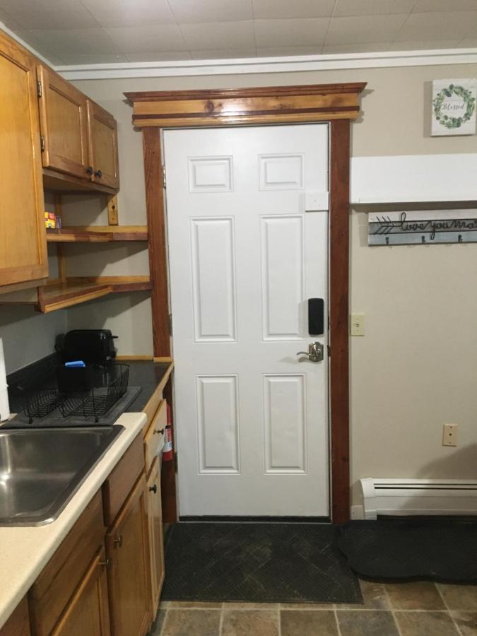 Just Like Being At Home- Newly Renovated Unit North Troy Exteriör bild
