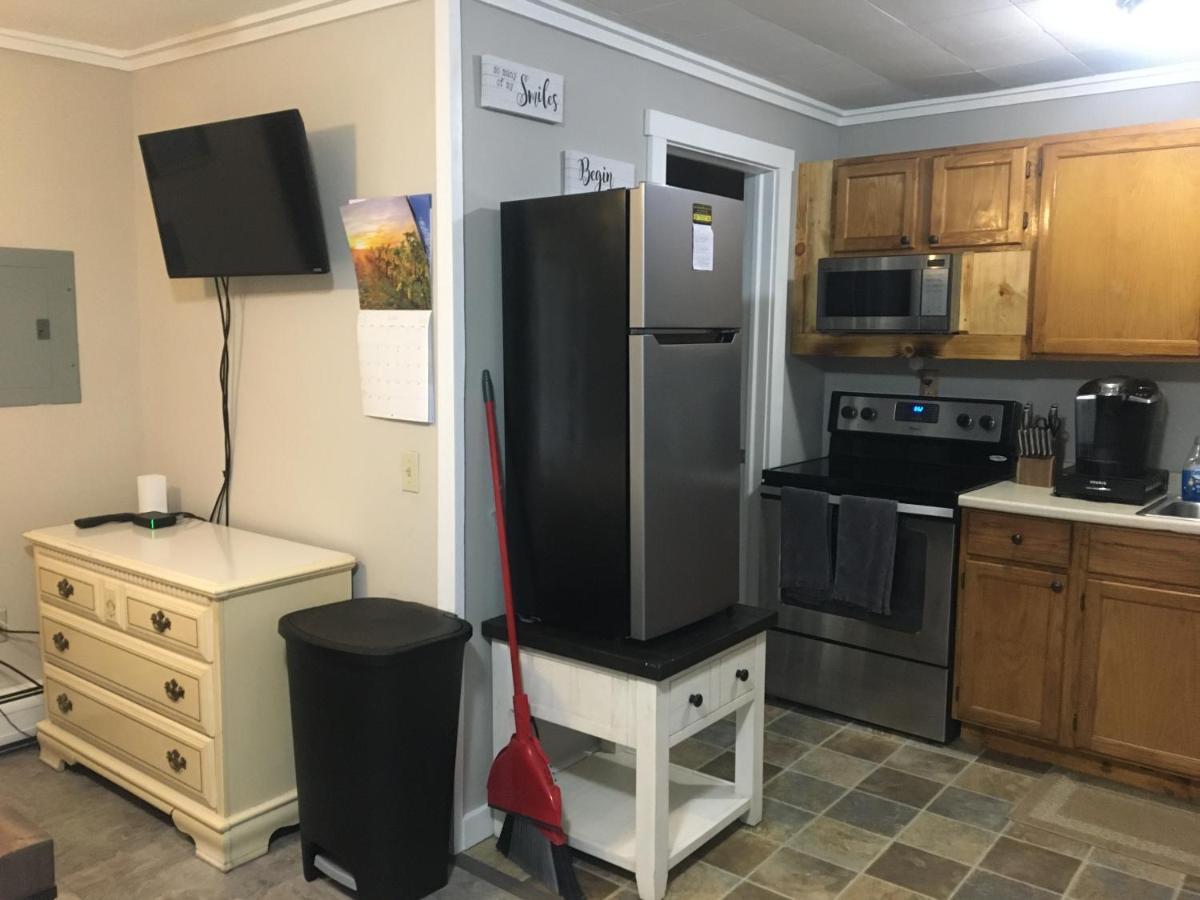 Just Like Being At Home- Newly Renovated Unit North Troy Exteriör bild