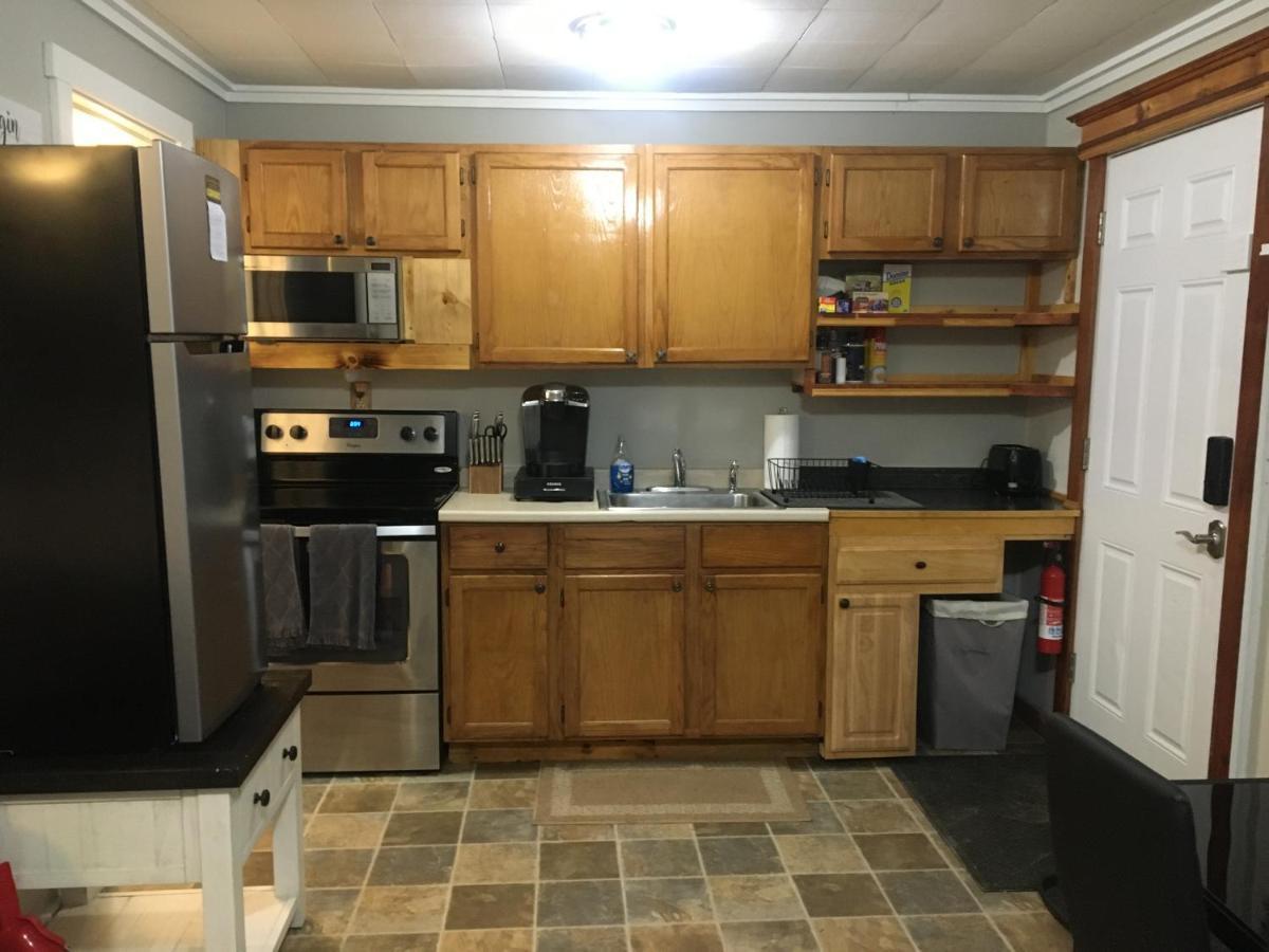 Just Like Being At Home- Newly Renovated Unit North Troy Exteriör bild
